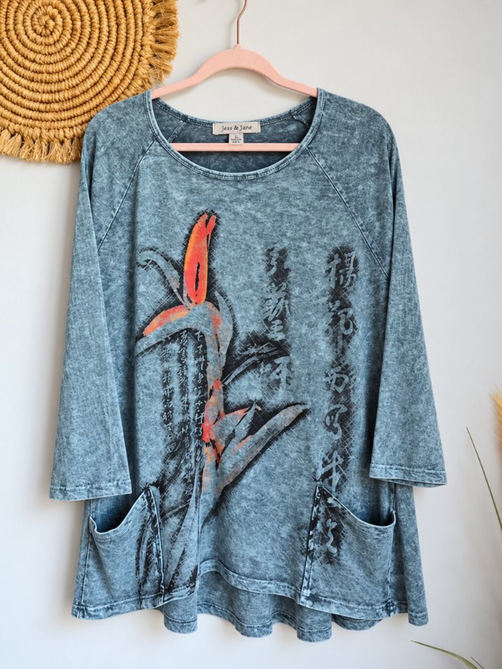 Jess & Jane Gray Mineral Wash Birds of Paradise Art to Wear Tunic Top SZ Large